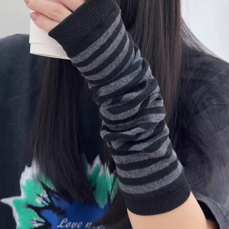 Femboy wear black and grey striped arm warmers