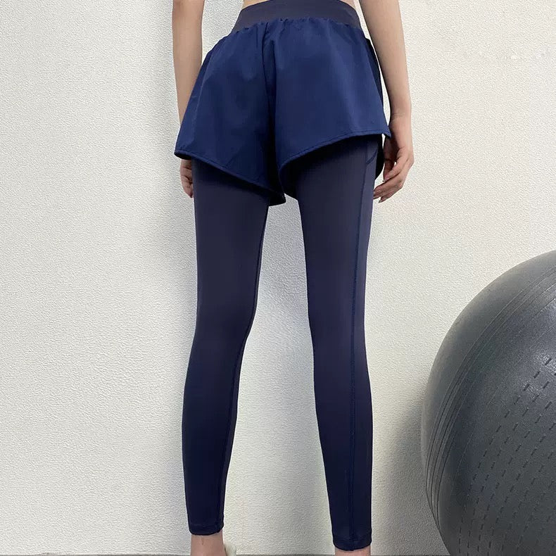 Femboy wear gray elastic leggings with pockets