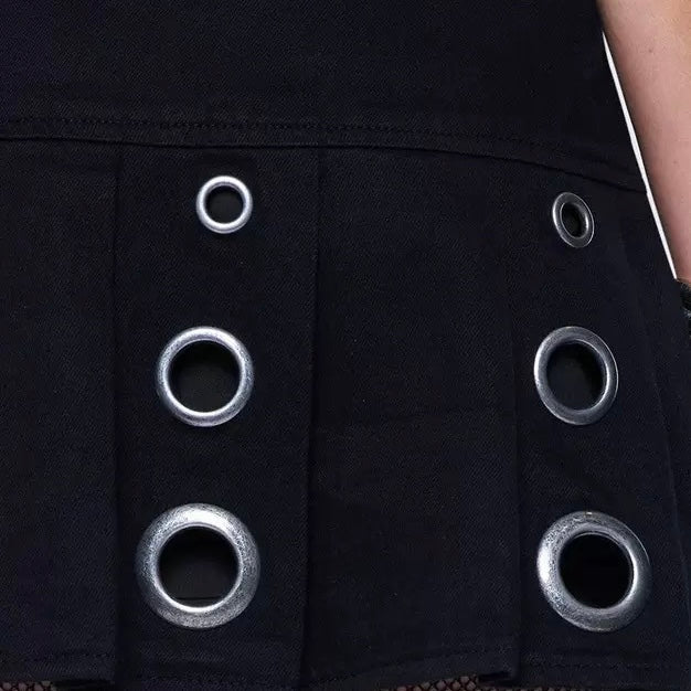 Sexy low waisted black mini skirt detail