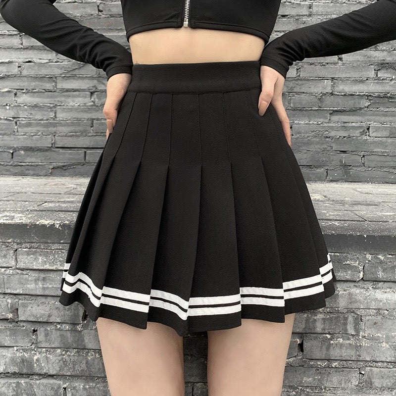 Black Femboy Pleated Skirt With White Stripes Front - Femboy Fashion