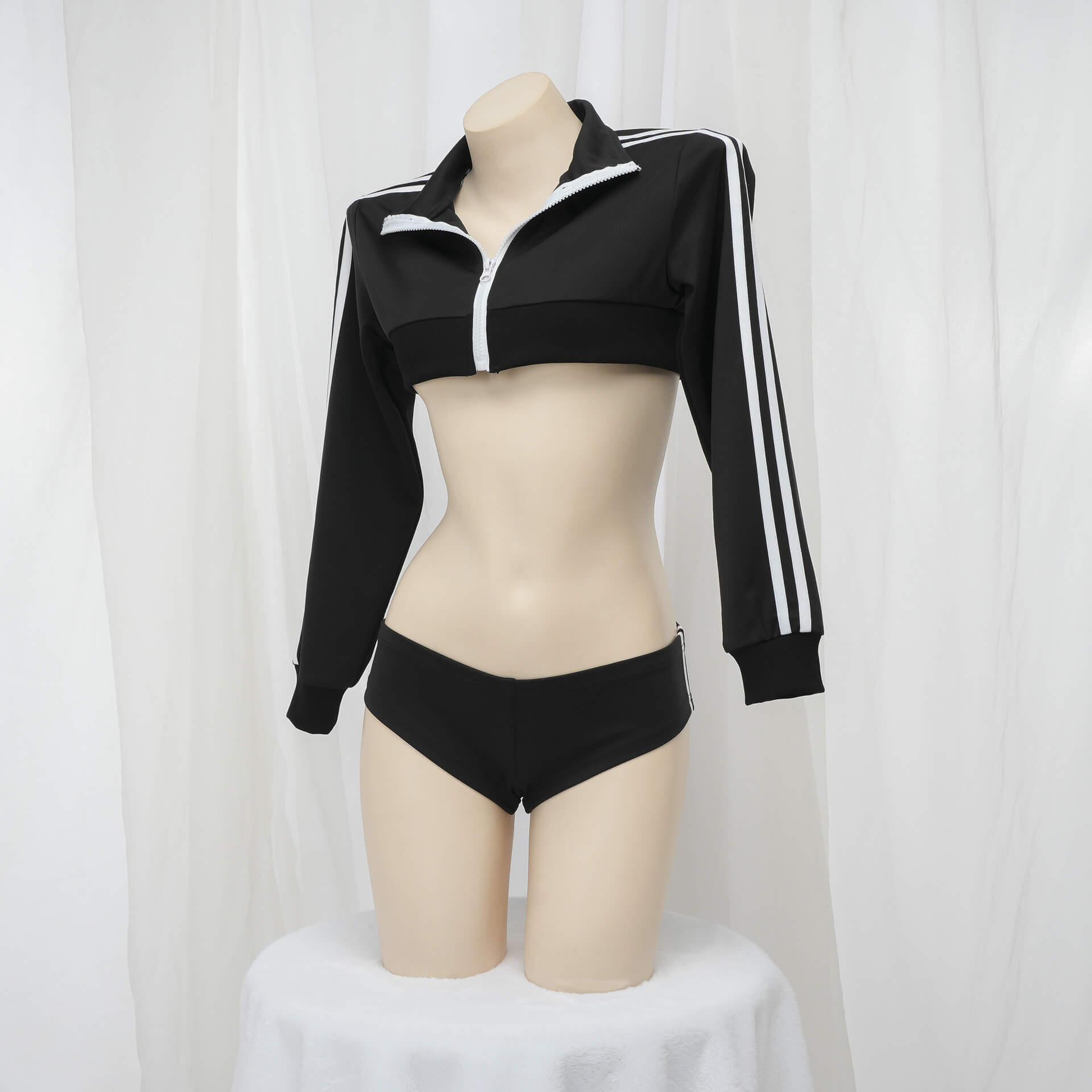 Femboy sexy sport crop top and short black