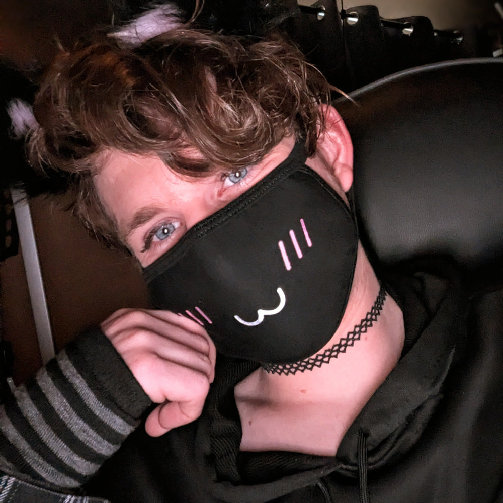 Femboy Wear A Kawaii Anime Black Face Mask - Femboy Fashion