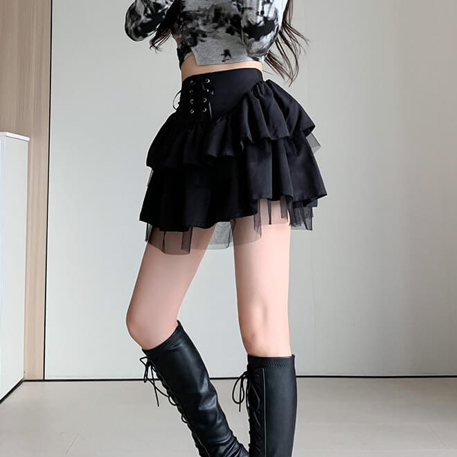 Femboy wear black lace layered skirt side