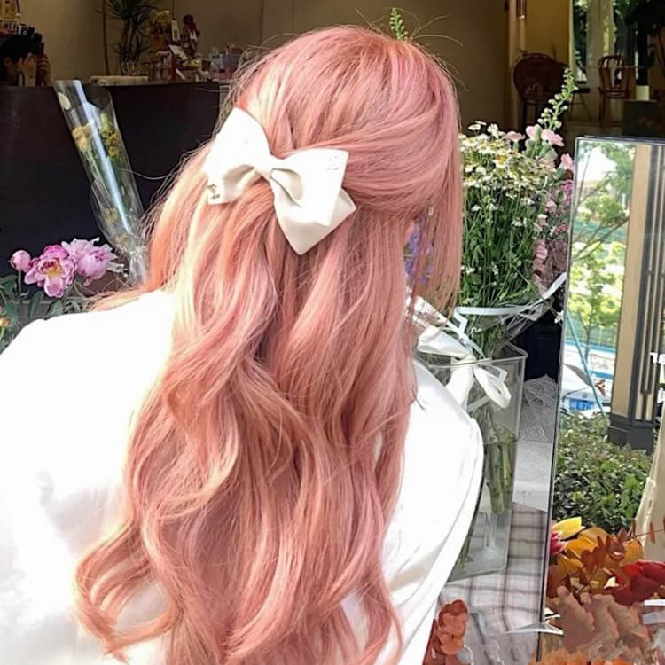 Femboy wear femboy light pink wave wig with bangs back