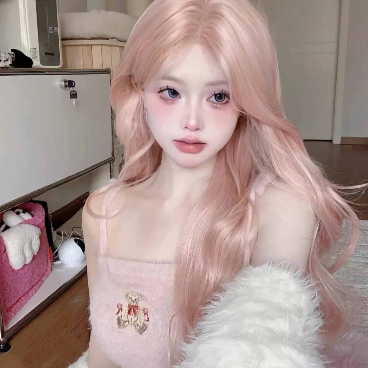 Femboy wear femboy pink blonde body wave wig with bangs side