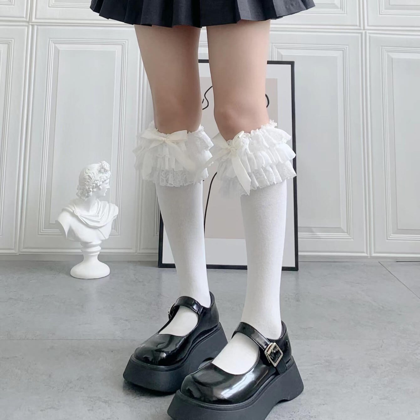 Femboy wear frilly lolita knee high socks side