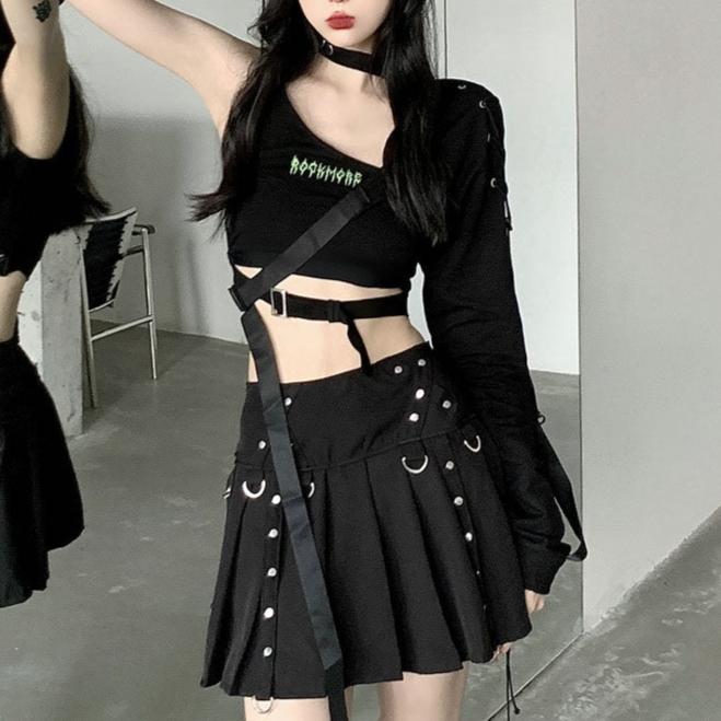 Femboy wear gothic black pleated skirt for femboy