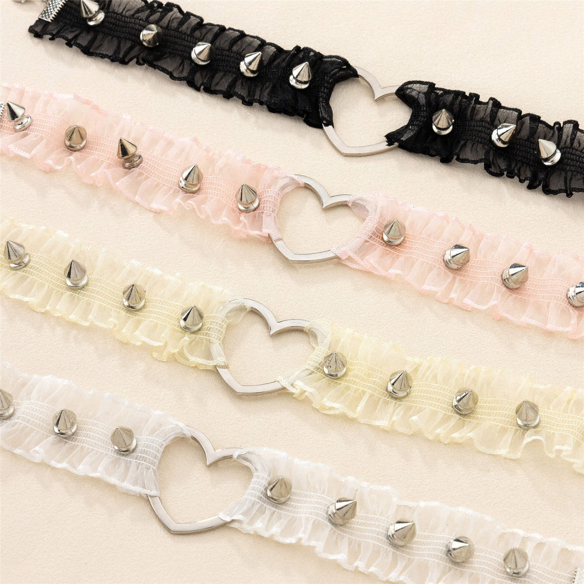 Punk Lace Choker With Heart - Femboy Fashion