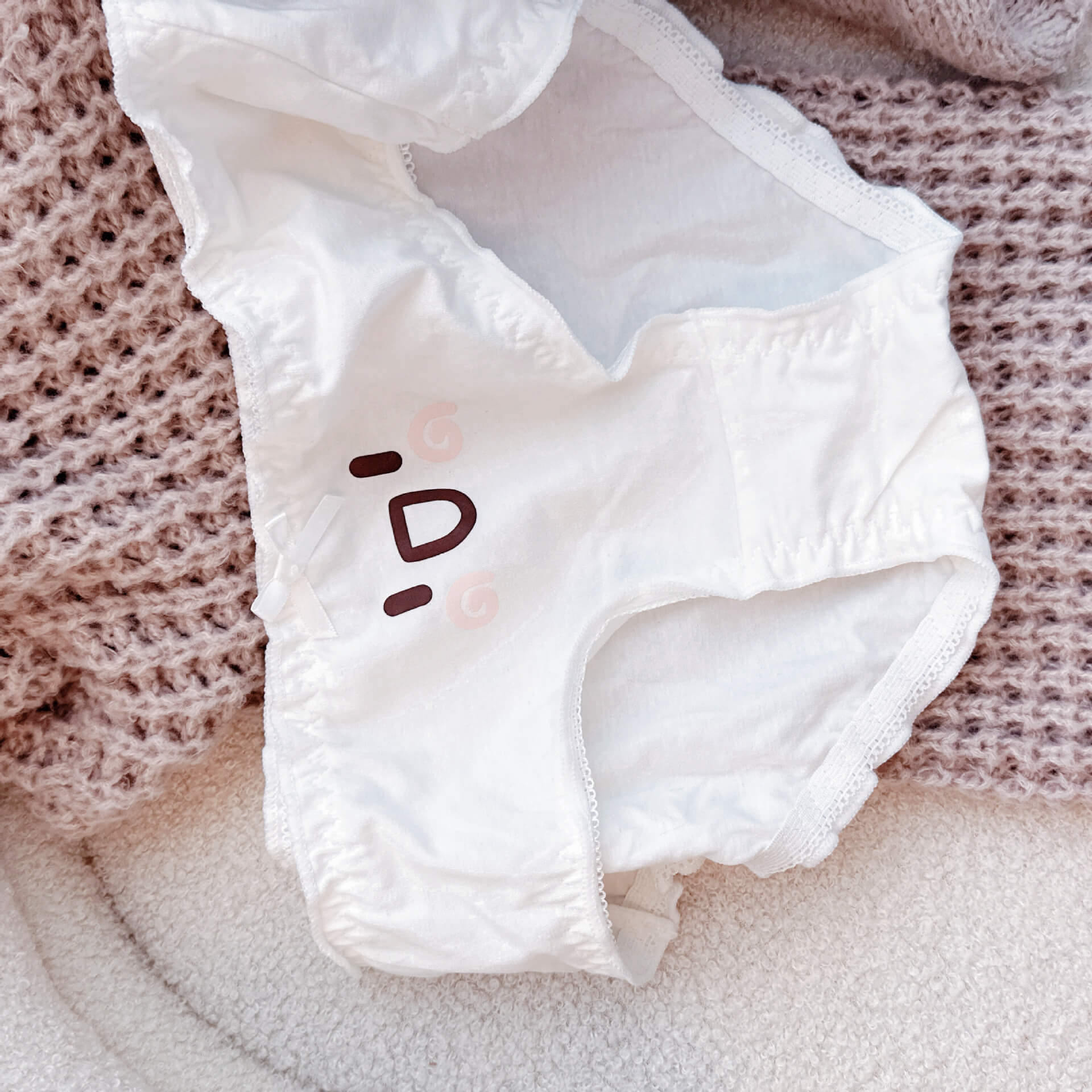 Cute kaomoji panties for femboy