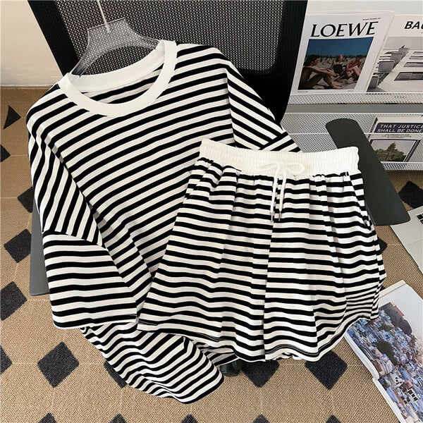 Short Sleeve Black And White Striped T-shirt And Short Set