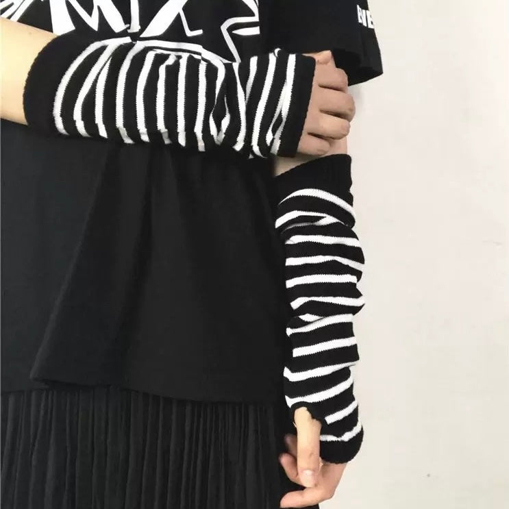 Striped Arm Warmers Black And White - Femboy Fashion