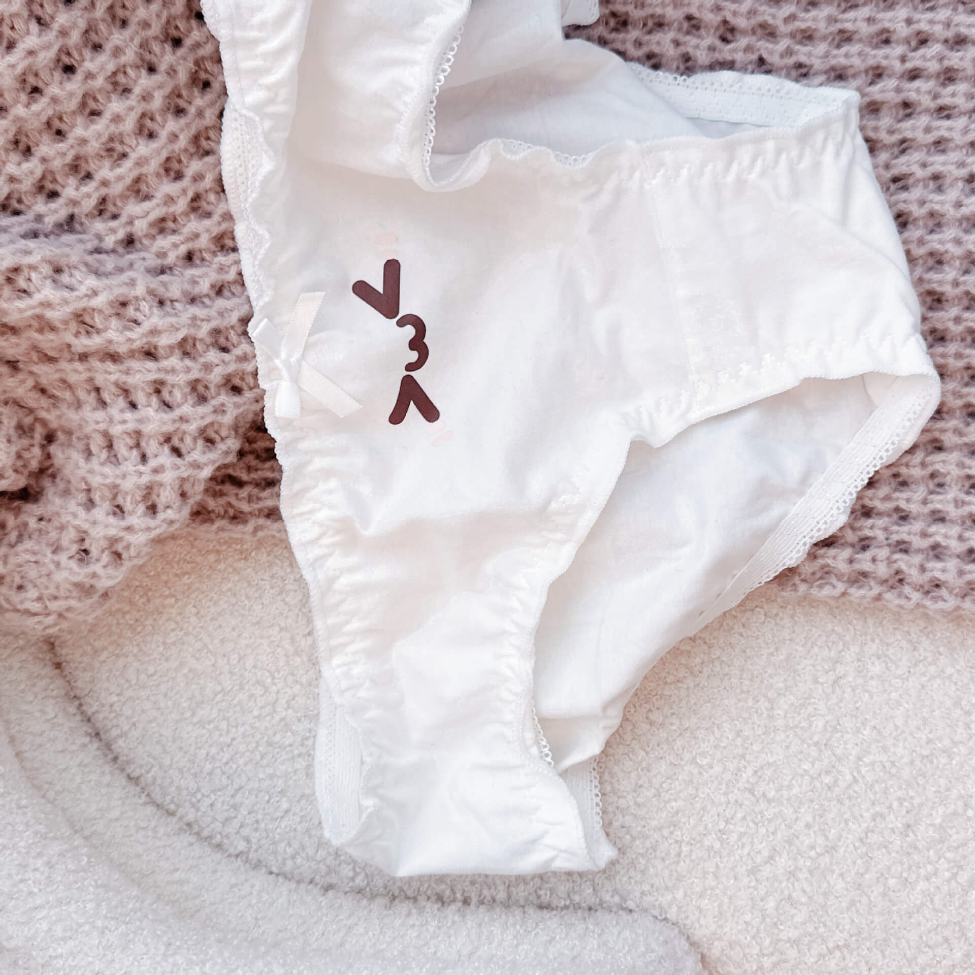 Cute kaomoji panties for femboy