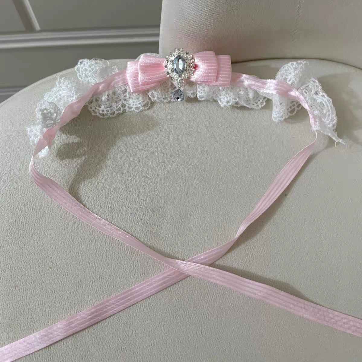 White lace lolita choker with pink bow